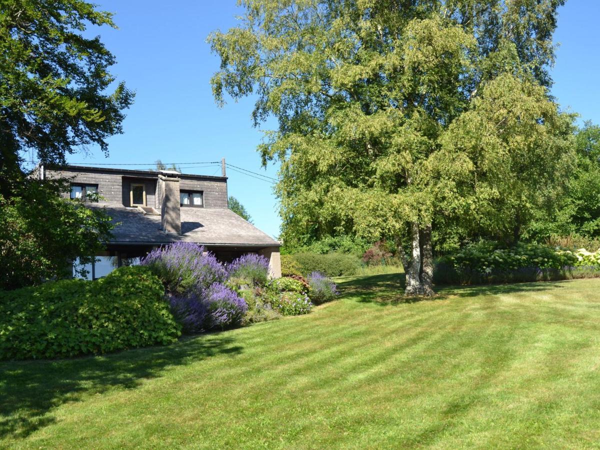 Cozy Villa In Vielsalm With Private Garden エクステリア 写真